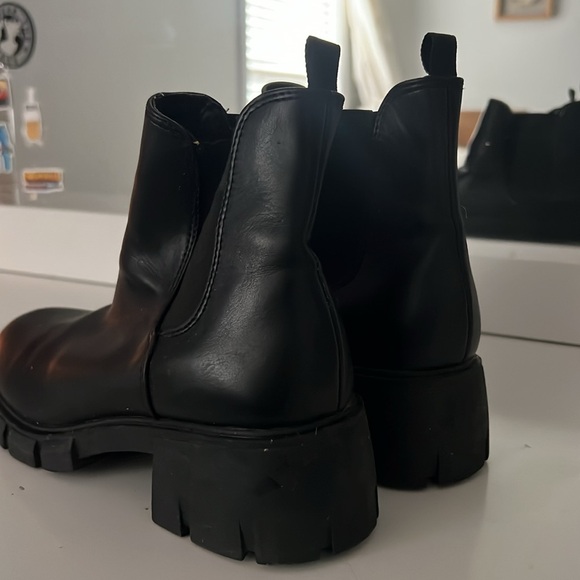 Combat boots - Picture 2 of 3